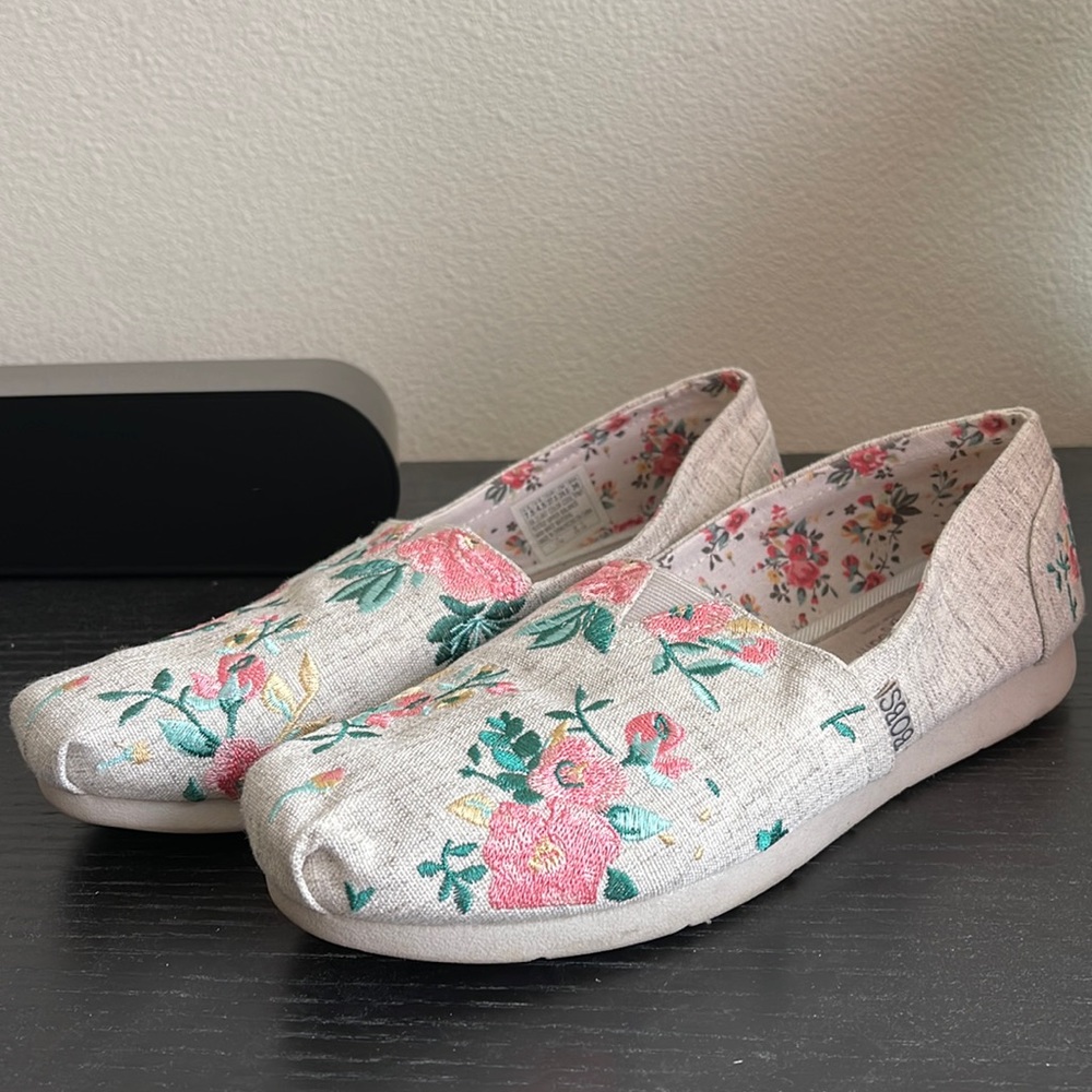 Floral Bobs From Sketchers